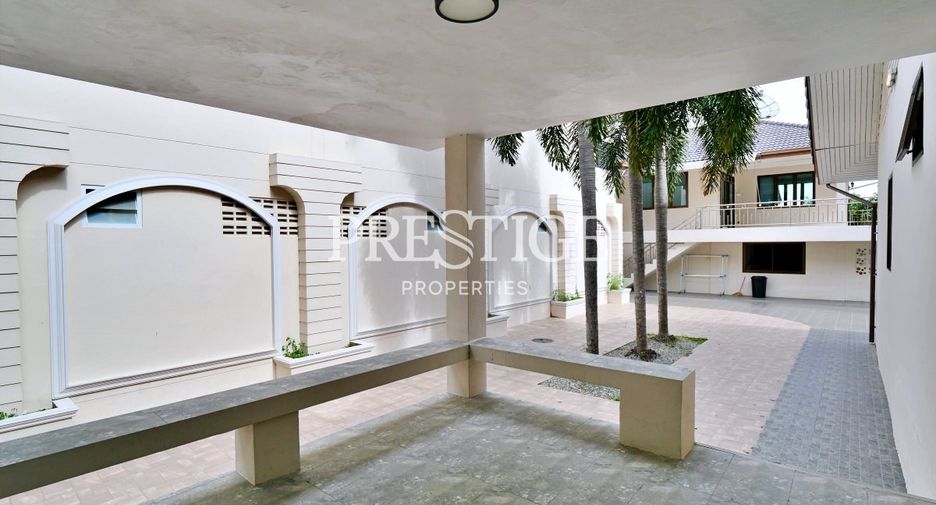 For rent 4 bedrooms house in Bang Lamung, Chonburi