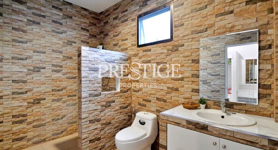For rent 4 bedrooms house in Bang Lamung, Chonburi