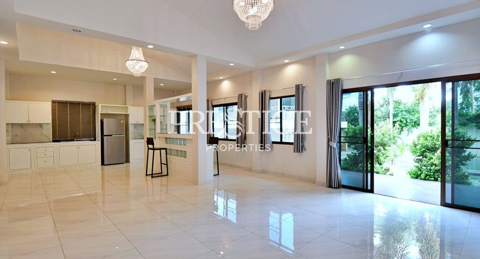 For rent 4 bedrooms house in Bang Lamung, Chonburi