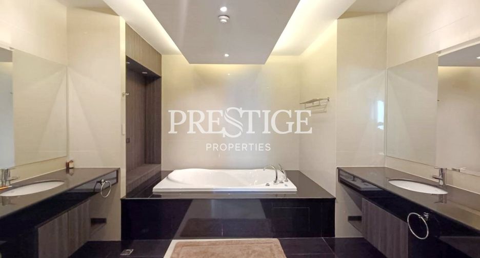 For rent 3 bedrooms condo in Jomtien, Pattaya