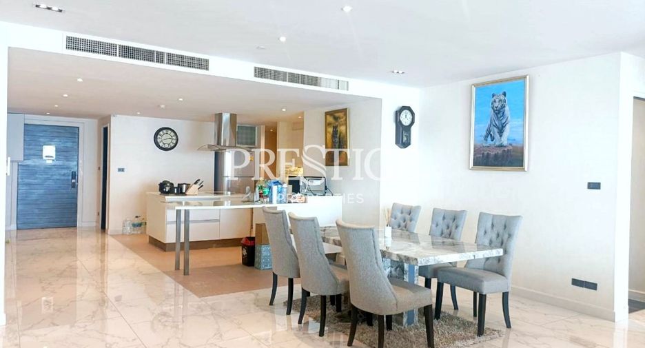 For rent 3 bedrooms condo in Jomtien, Pattaya