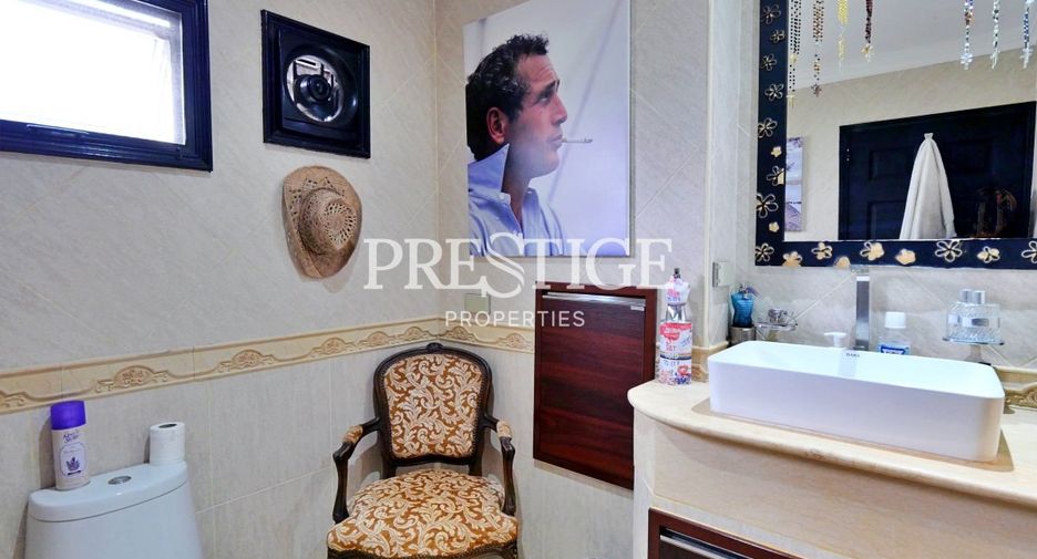 For rent 2 bedrooms condo in Bang Lamung, Chonburi