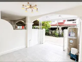 For sale 4 bedrooms townhouse in Bang Khen, Bangkok