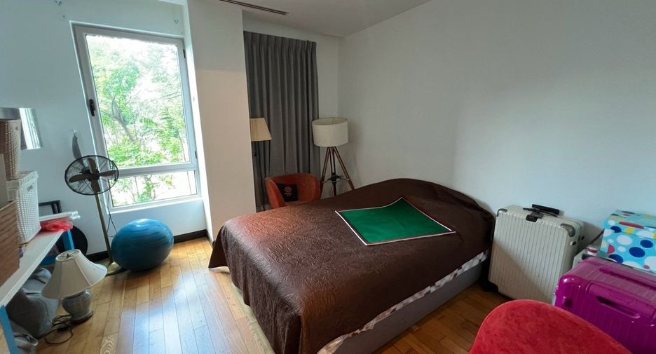 For sale 3 bedrooms condo in Yan Nawa, Bangkok
