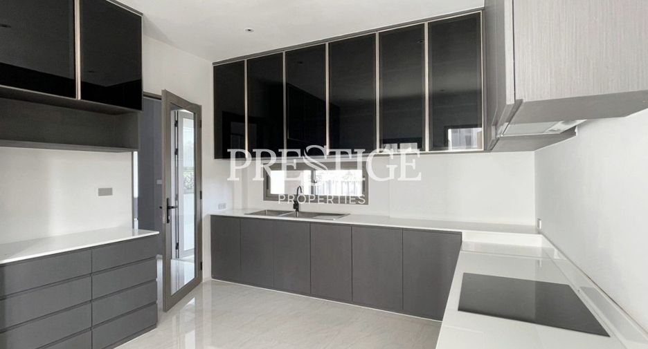 Haus zur Miete mit 4 Zimmer in Bang Lamung, Chonburi