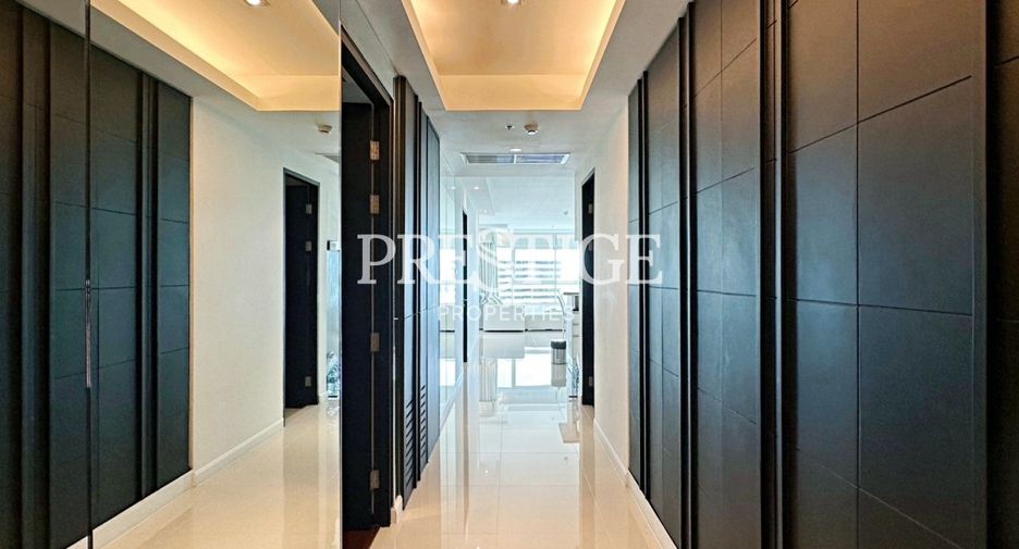For rent 2 bedrooms condo in Na Jomtien, Pattaya