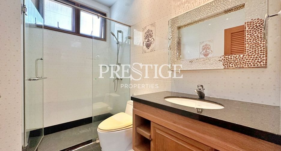 À vendre 8 chambres maison à Na Jomtien, Pattaya