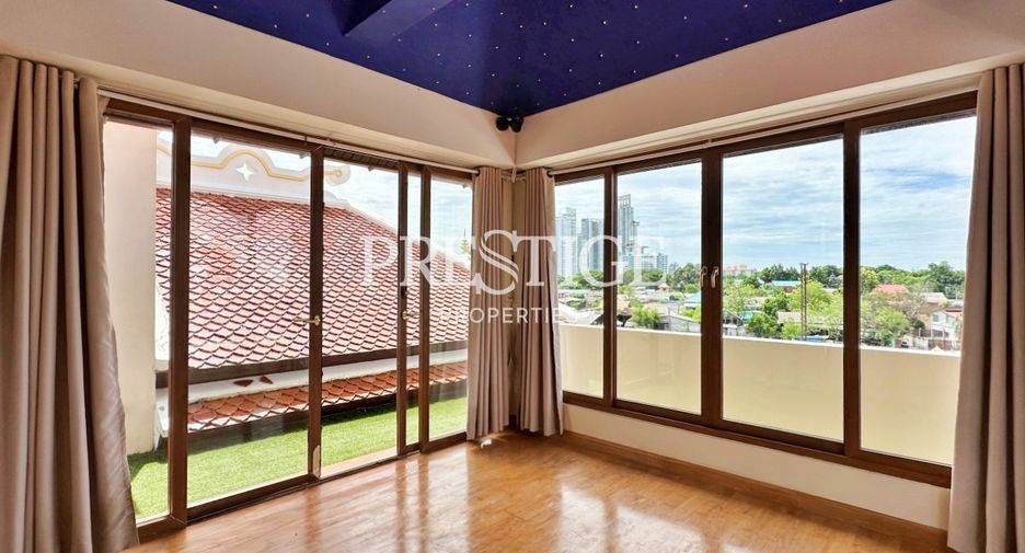 À vendre 8 chambres maison à Na Jomtien, Pattaya