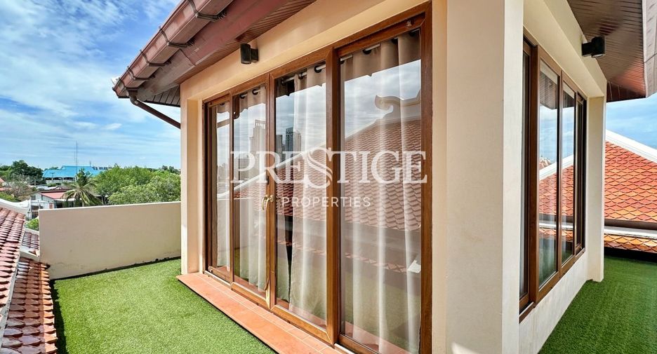 À vendre 8 chambres maison à Na Jomtien, Pattaya