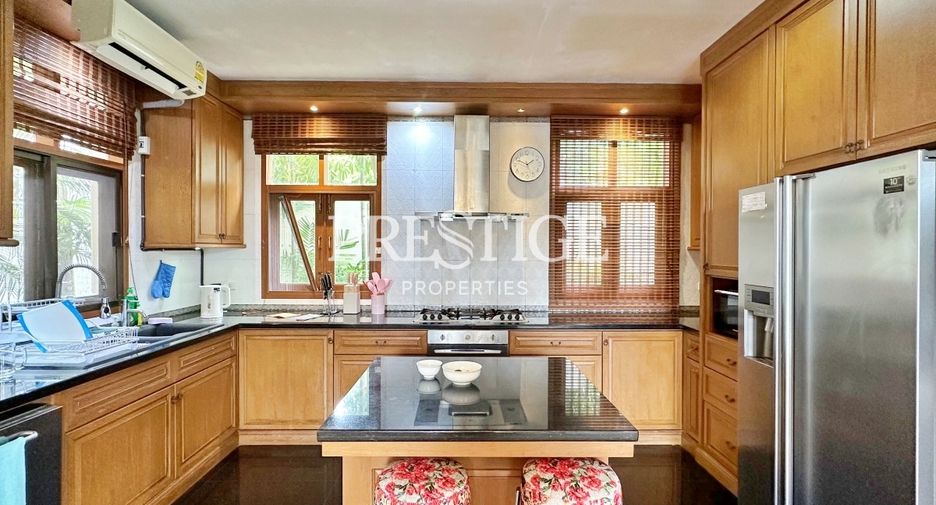 À vendre 8 chambres maison à Na Jomtien, Pattaya
