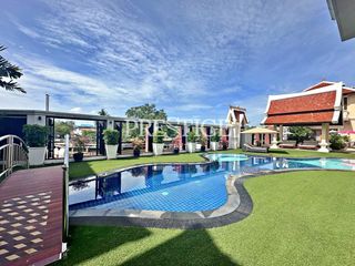 Casa en venta de 8 habitaciones en Na Jomtien, Pattaya