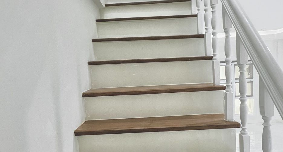 Casa adosada en venta de 3 habitaciones en Don Mueang, Bangkok