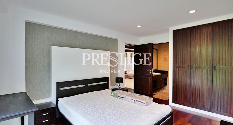 Casa en alquiler de 4 habitaciones en Bang Lamung, Chonburi