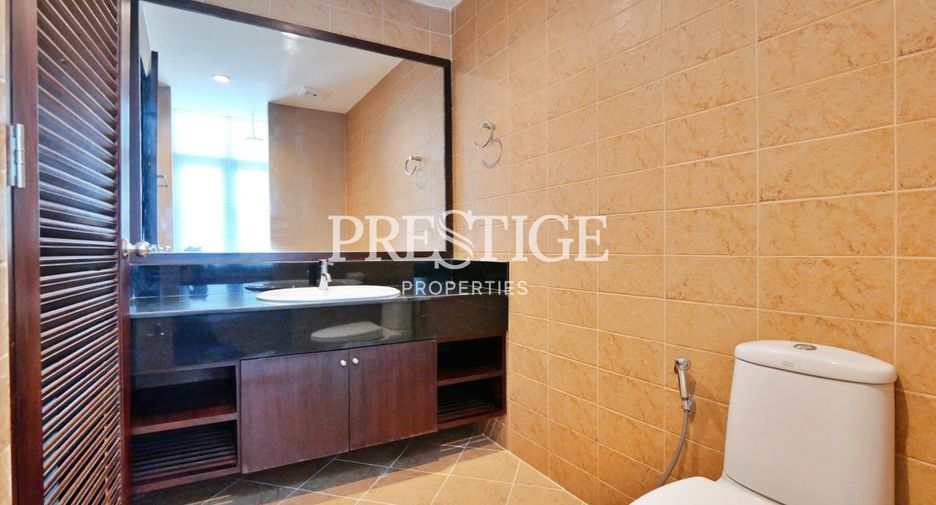 Casa en alquiler de 4 habitaciones en Bang Lamung, Chonburi