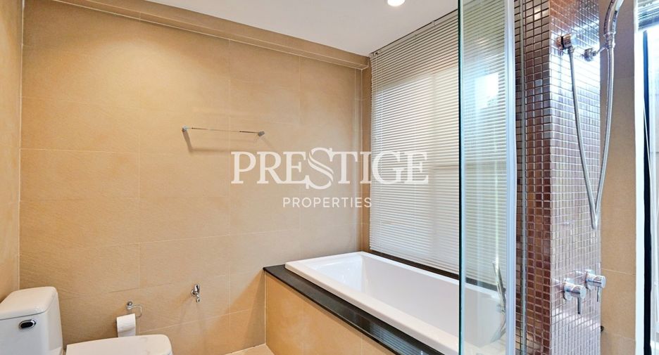 Casa en alquiler de 4 habitaciones en Bang Lamung, Chonburi