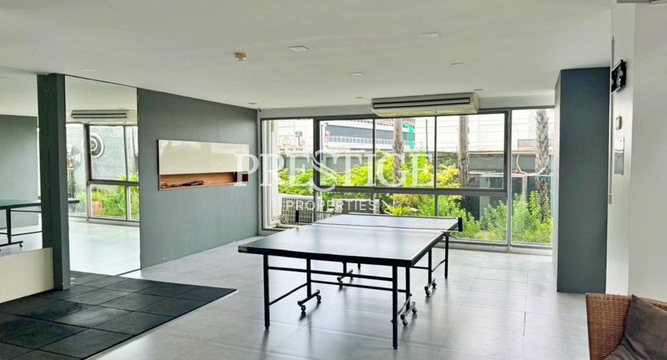 For rent 2 bedrooms condo in Bang Lamung, Chonburi