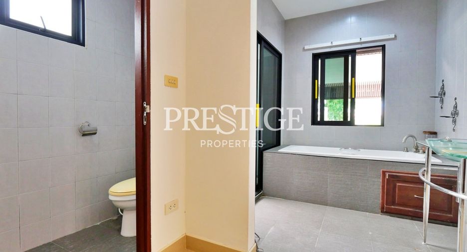 For rent 3 bedrooms house in Bang Lamung, Chonburi