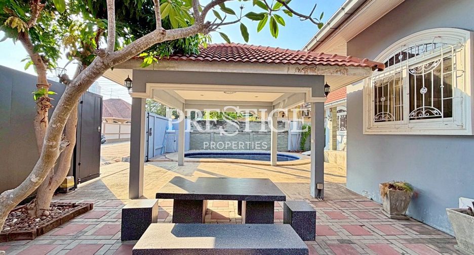 For rent 3 bedrooms house in Bang Lamung, Chonburi