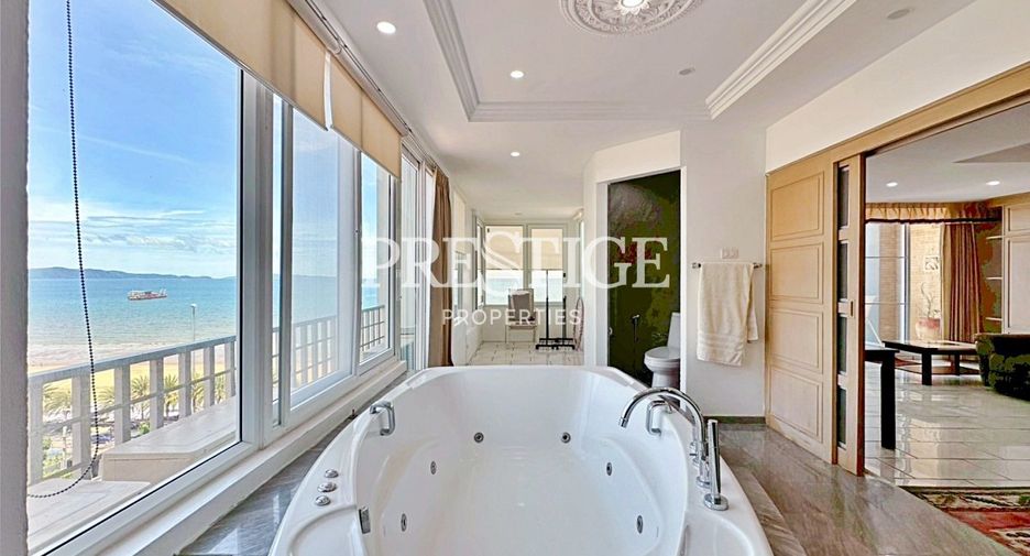 For rent 3 bedrooms condo in Jomtien, Pattaya