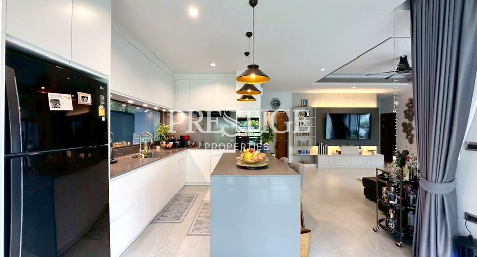Casa en alquiler de 3 habitaciones en Huay Yai, Pattaya