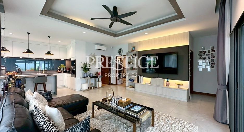 Casa en alquiler de 3 habitaciones en Huay Yai, Pattaya