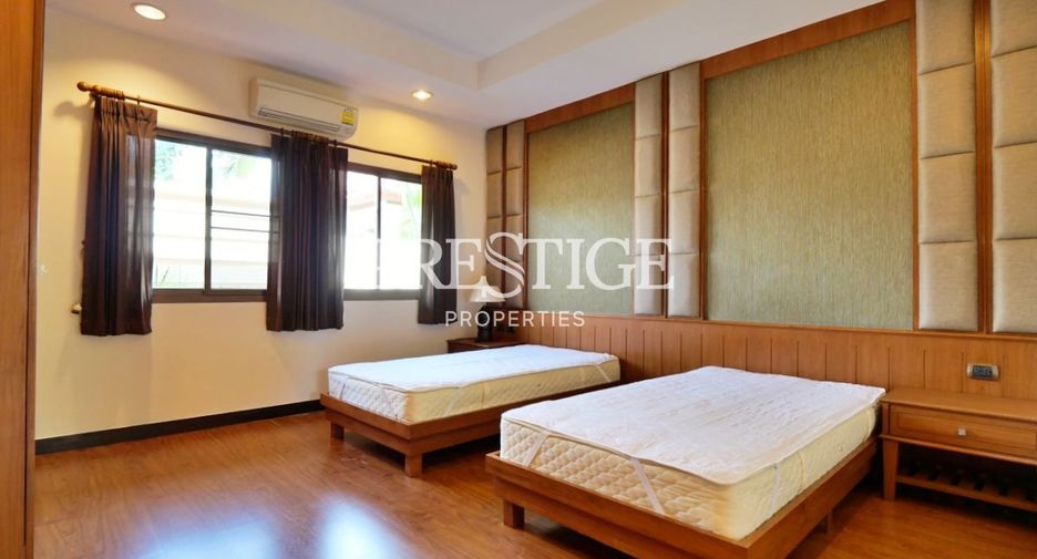 Casa en alquiler de 3 habitaciones en Huay Yai, Pattaya