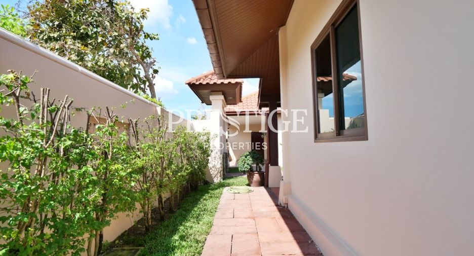 Casa en alquiler de 3 habitaciones en Huay Yai, Pattaya