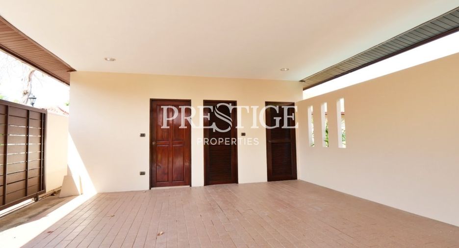 Casa en alquiler de 3 habitaciones en Huay Yai, Pattaya