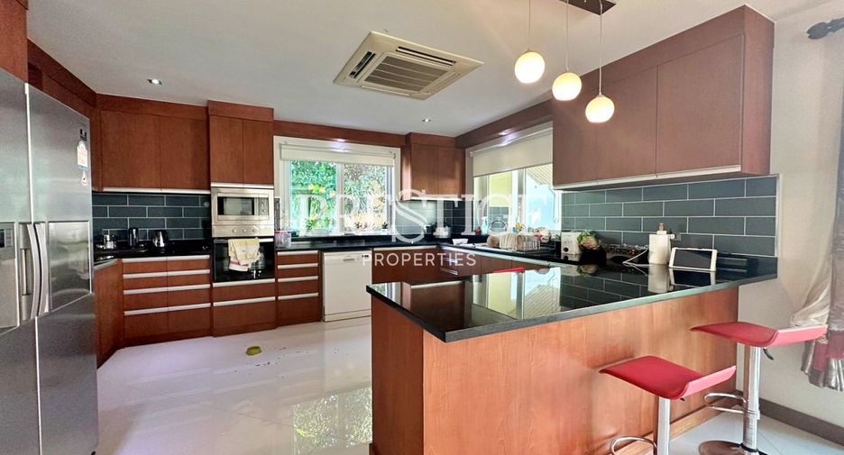 For rent 4 bedrooms house in Bang Lamung, Chonburi