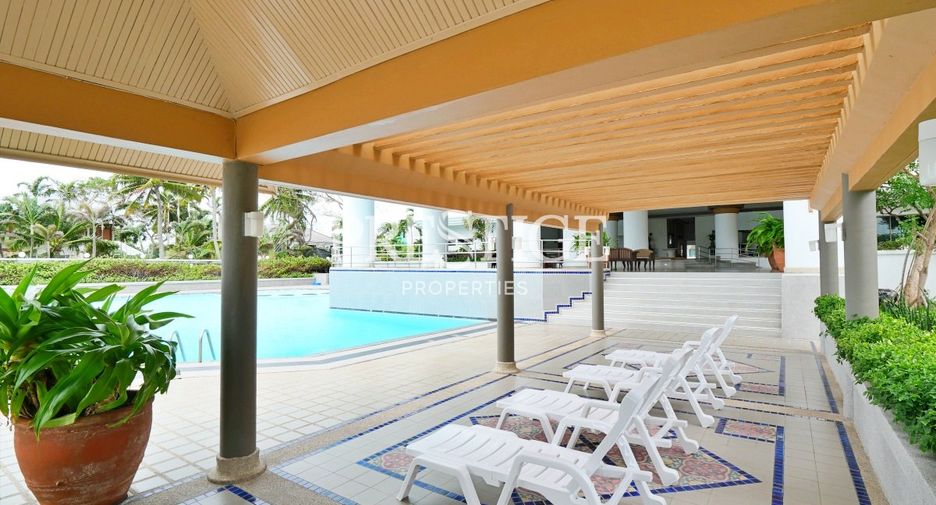 For rent 3 bedrooms condo in Na Jomtien, Pattaya