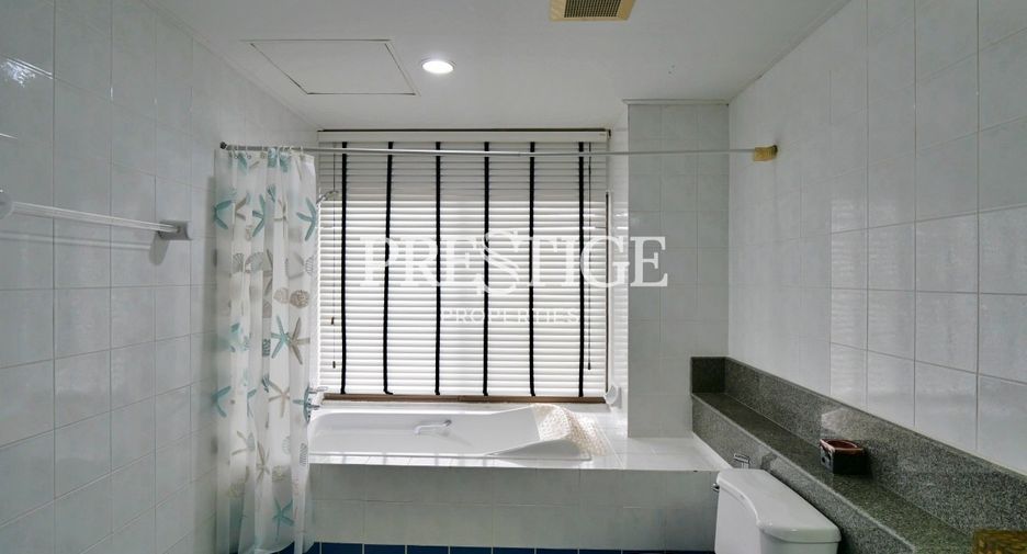 For rent 3 bedrooms condo in Na Jomtien, Pattaya
