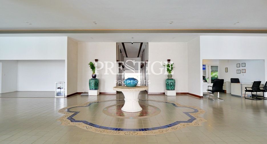 For rent 3 bedrooms condo in Na Jomtien, Pattaya