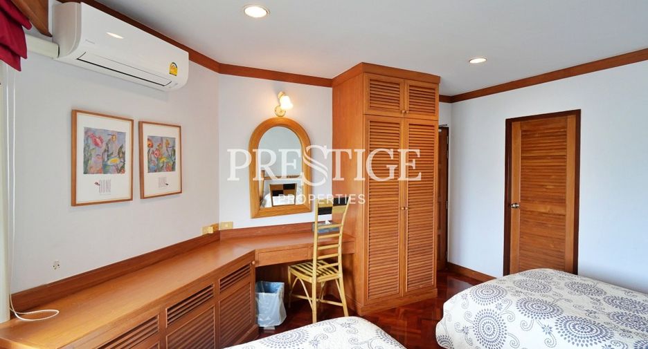 For rent 3 bedrooms condo in Na Jomtien, Pattaya