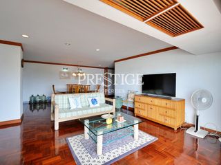 For rent 3 bedrooms condo in Na Jomtien, Pattaya