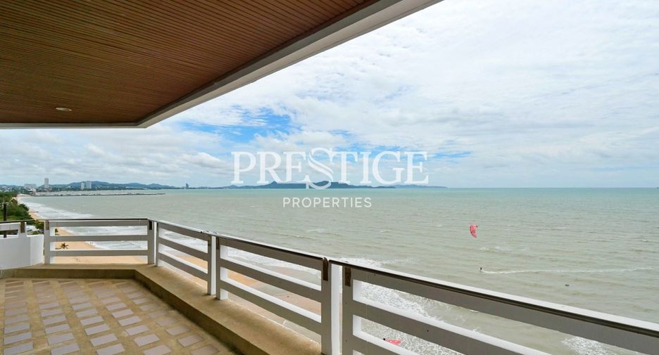 For rent 3 bedrooms condo in Na Jomtien, Pattaya
