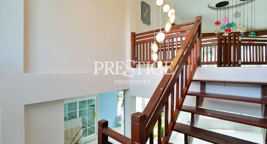 À louer 4 chambres maison à Bang Lamung, Chonburi