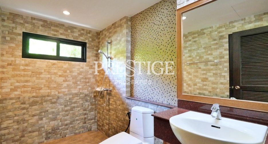 Casa en alquiler de 3 habitaciones en Huay Yai, Pattaya