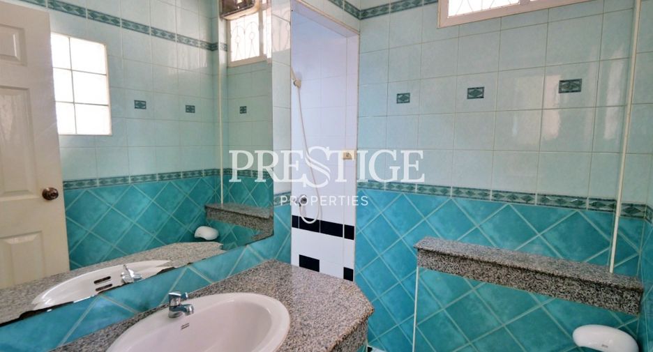 For rent 4 bedrooms house in Bang Lamung, Chonburi