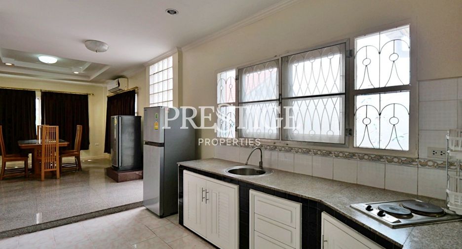 For rent 4 bedrooms house in Bang Lamung, Chonburi