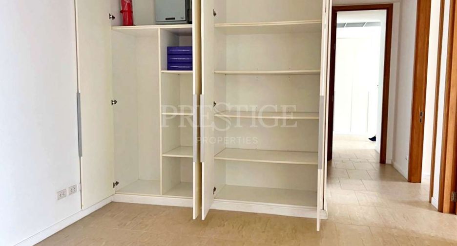 For rent 3 bedrooms condo in Bang Lamung, Chonburi