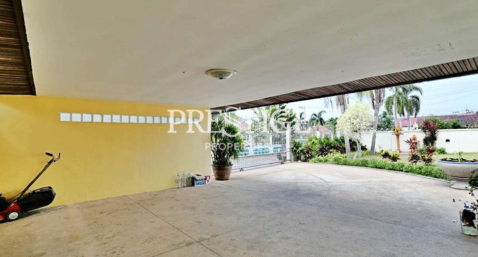For rent 4 bedrooms house in Bang Lamung, Chonburi