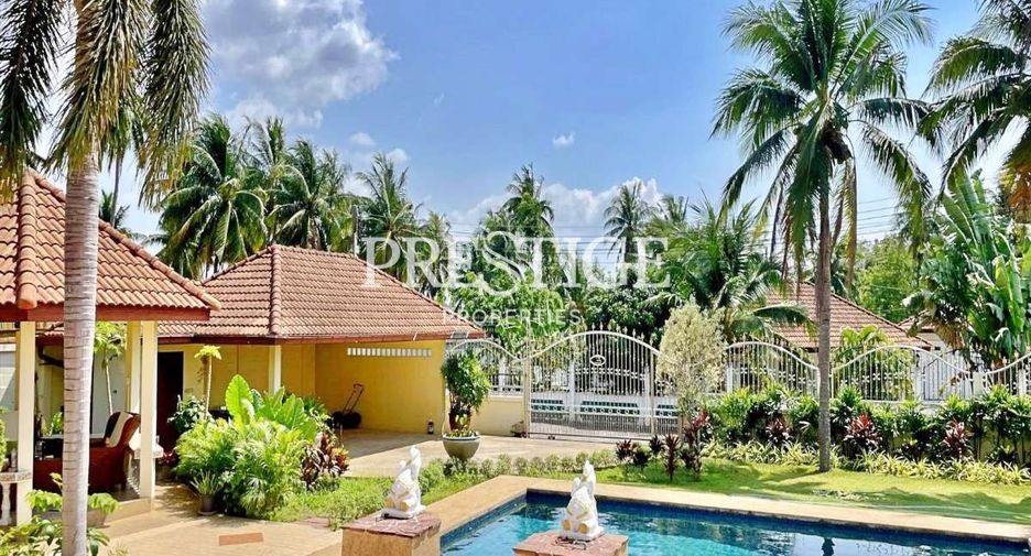 For rent 4 bedrooms house in Bang Lamung, Chonburi
