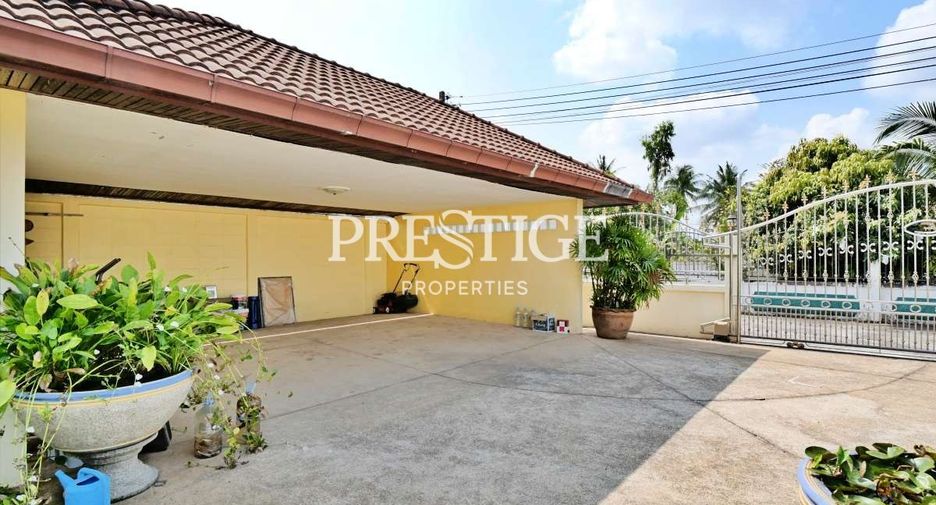 For rent 4 bedrooms house in Bang Lamung, Chonburi