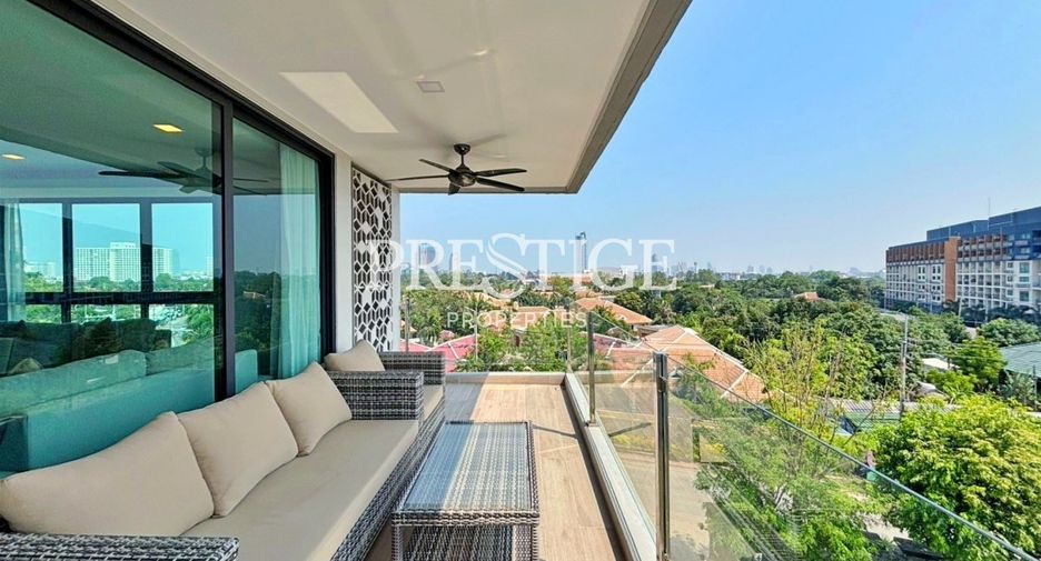 For rent 3 bedrooms condo in Jomtien, Pattaya