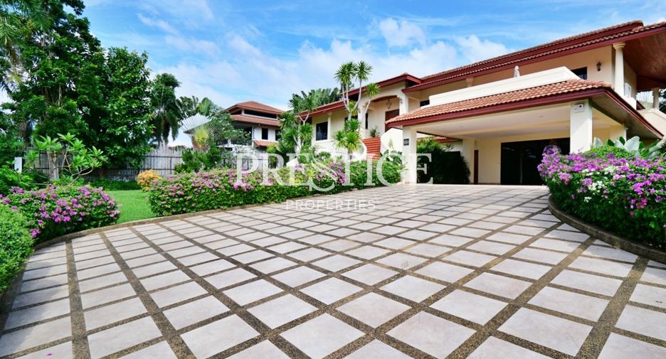 For rent 4 bedrooms house in Bang Lamung, Chonburi