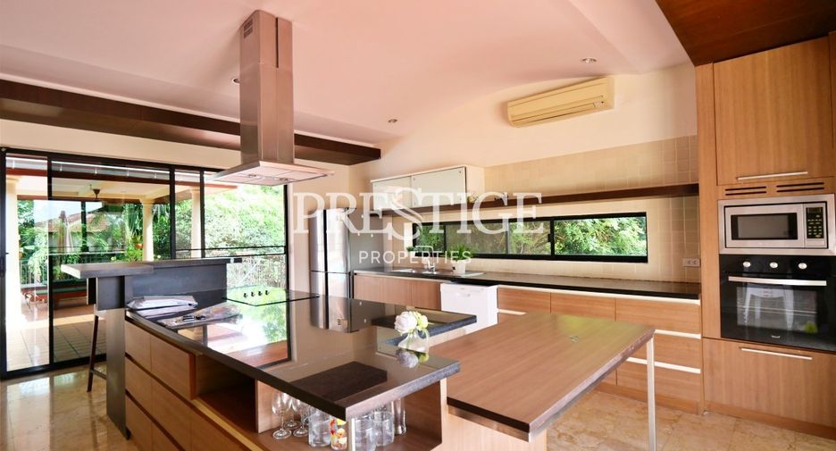 For rent 4 bedrooms house in Bang Lamung, Chonburi