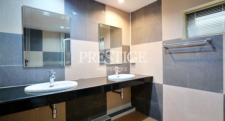 For rent 4 bedrooms house in Bang Lamung, Chonburi