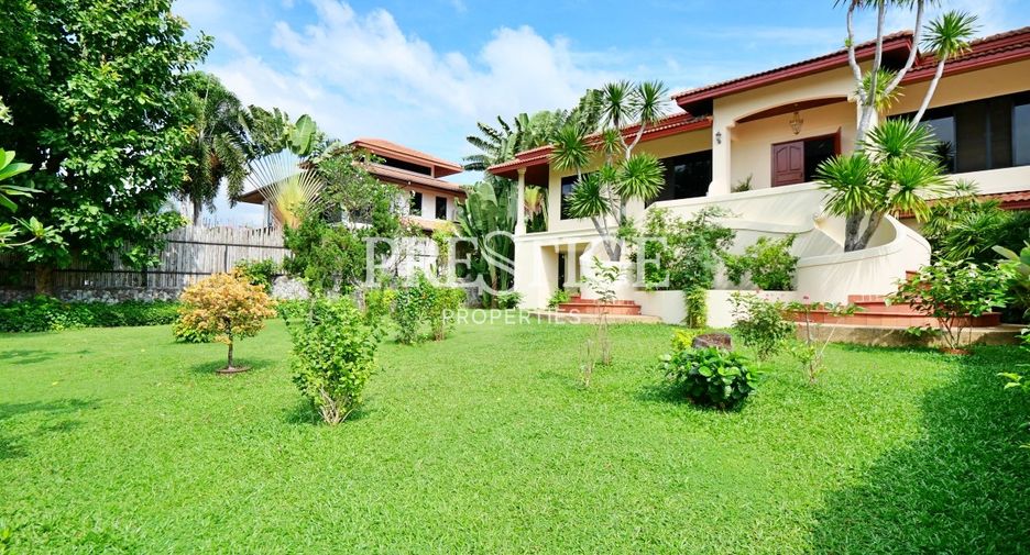 For rent 4 bedrooms house in Bang Lamung, Chonburi