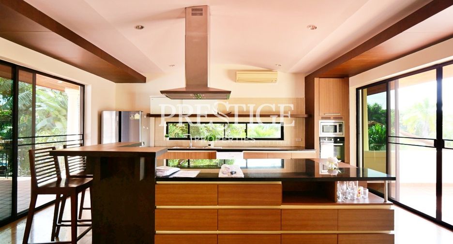 For rent 4 bedrooms house in Bang Lamung, Chonburi