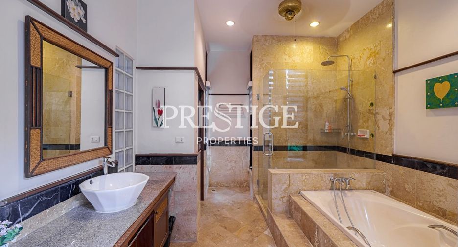 For rent 5 bedrooms house in Bang Lamung, Chonburi